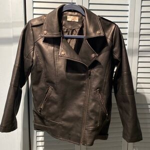 Boy’s M motorcycle jacket, very good condition.